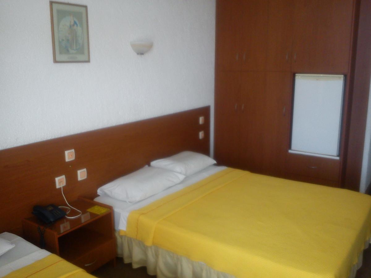 Hotel Oscar Игуменица Екстериор снимка