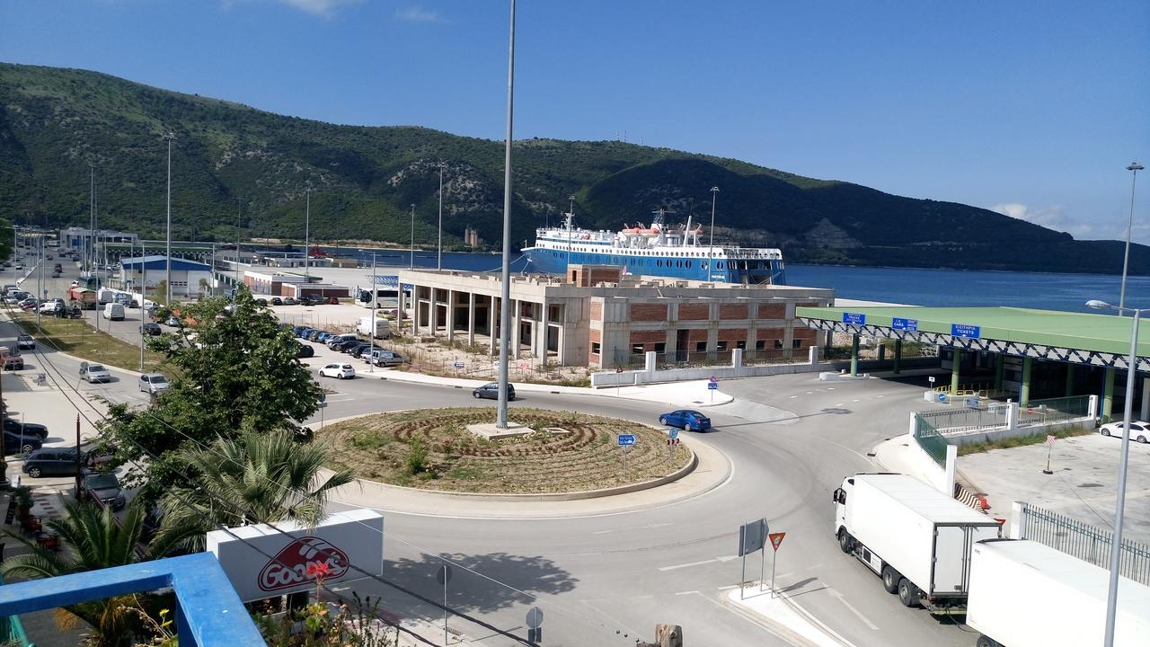 Hotel Oscar Игуменица Екстериор снимка